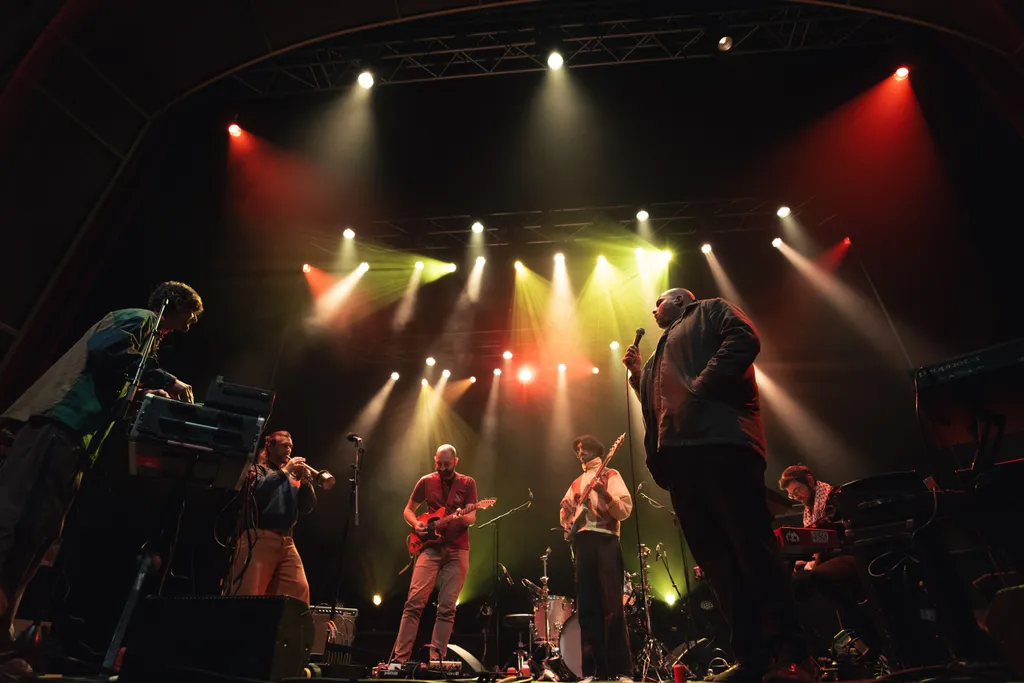 Desmond Cheese Live at The Princess Theatre v1
