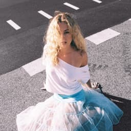 Laura Adeline