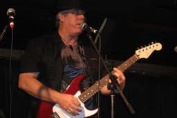 Alan Lowe