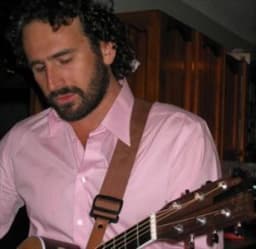 Darren Stratti