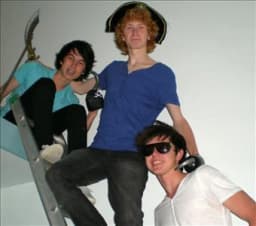 LCDStarship
