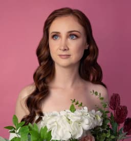 Amy Lyons