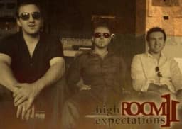 >>>ROOM 11<<<<<