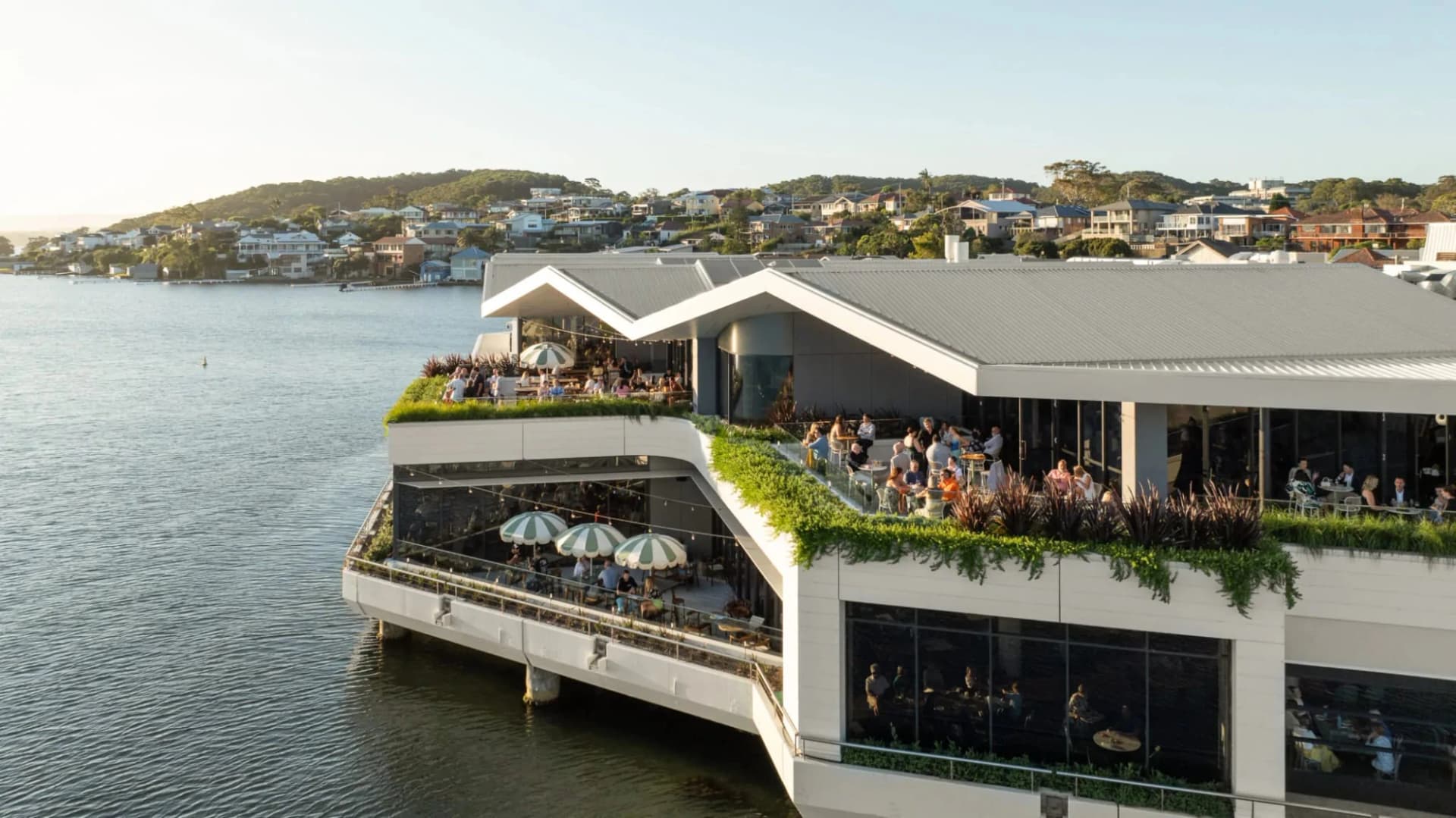 Belmont 16s Sailing Club